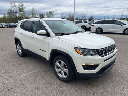 Used 2019 Jeep Compass Latitude w/ Popular Equipment Group image 5