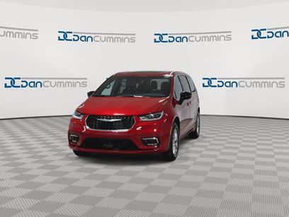 New 2026 Chrysler Pacifica Limited