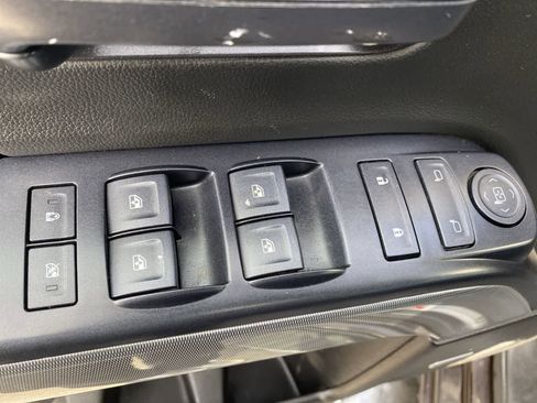 Used 2019 Chevrolet Silverado 2500 LT w/ LT Convenience Package image 13