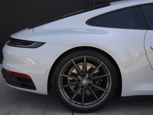 Certified 2024 Porsche 911 Carrera T RWD image 35