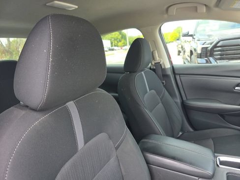 Used 2025 Nissan Sentra SV FWD image 10