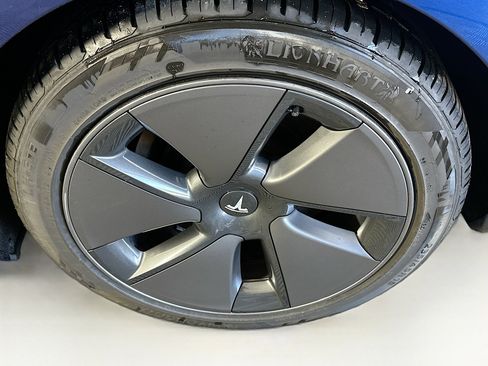 Used 2021 Tesla Model 3 Long Range AWD/4WD image 11