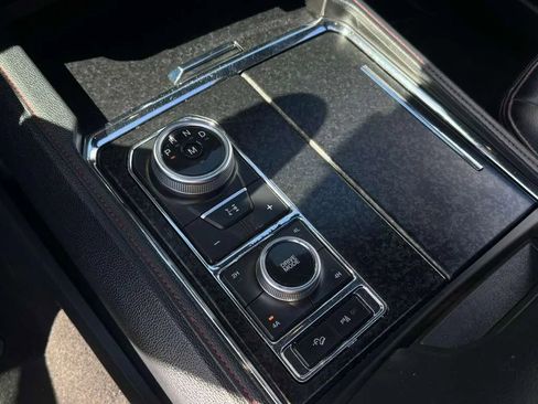 Used 2024 Ford Expedition Max Limited AWD/4WD image 17
