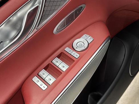 Used 2025 Genesis GV70 2.5T w/ Sport Prestige Package image 29