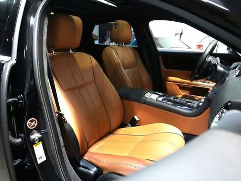 Used 2013 Jaguar XJ Supercharged image 23