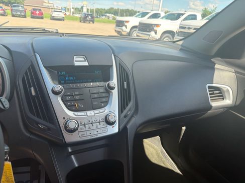 Used 2012 Chevrolet Equinox LS FWD image 19