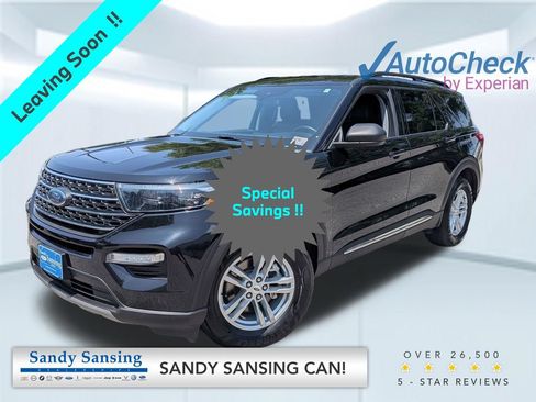 Used 2023 Ford Explorer XLT w/ Equipment Group 202A RWD image 1