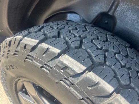 Certified 2023 Ford Bronco Black Diamond AWD/4WD image 23