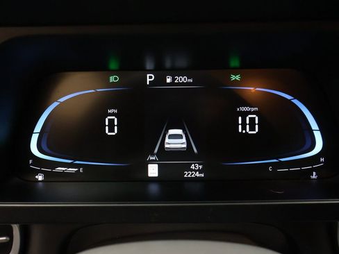 Used 2025 Hyundai Elantra Sport image 19