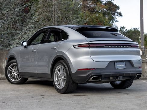 Certified 2026 Porsche Cayenne Coupe AWD/4WD image 3
