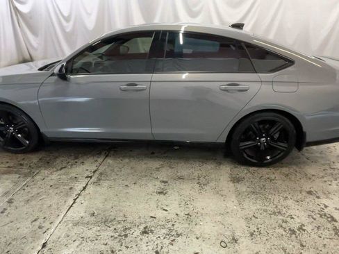 Used 2025 Honda Accord Sport image 12
