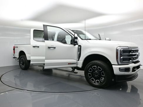Certified 2024 Ford F250 Platinum AWD/4WD image 34