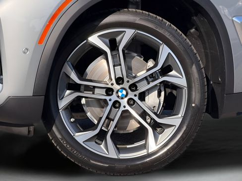 New 2026 BMW X5 xDrive40i w/ Climate Comfort Package AWD/4WD image 10