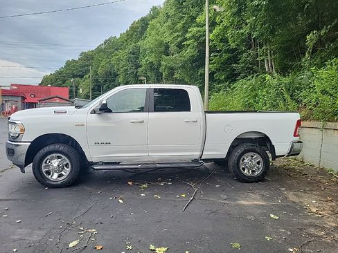 Used 2022 RAM 2500 Big Horn AWD/4WD image 12