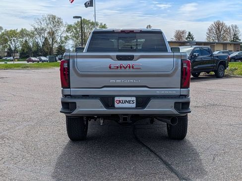 New 2026 GMC Sierra 3500 Denali w/ Denali Reserve Package AWD/4WD image 10
