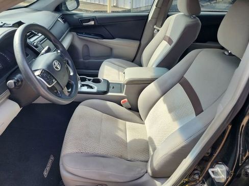Used 2013 Toyota Camry LE FWD image 11