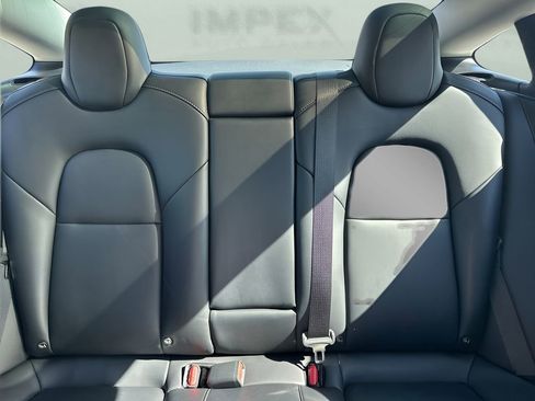 Used 2023 Tesla Model 3 Standard Range image 11