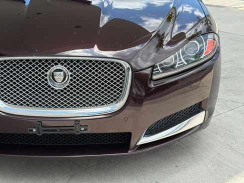 Used 2013 Jaguar XF RWD image 11
