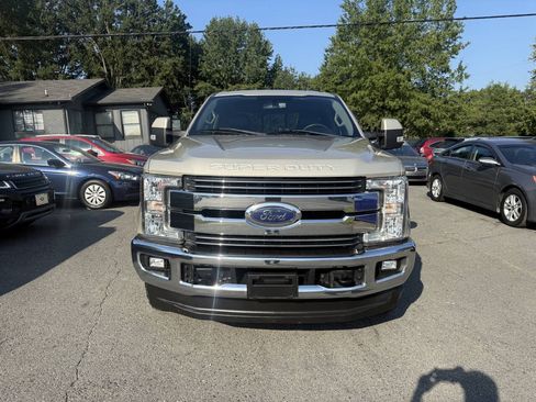 Used 2017 Ford F250 Lariat w/ FX4 Off-Road Package AWD/4WD image 3