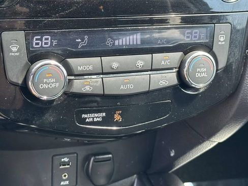 Used 2016 Nissan Rogue SL w/ SL Premium Package AWD/4WD image 22