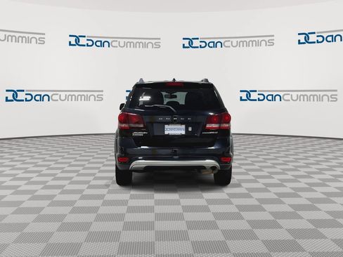 Used 2017 Dodge Journey Crossroad FWD image 7