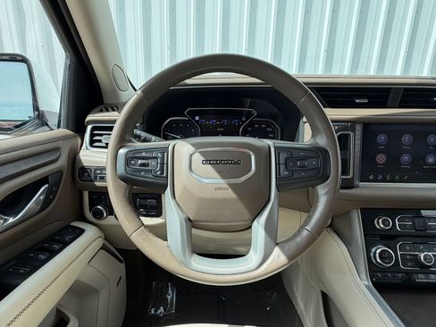 Used 2021 GMC Yukon Denali AWD/4WD image 13