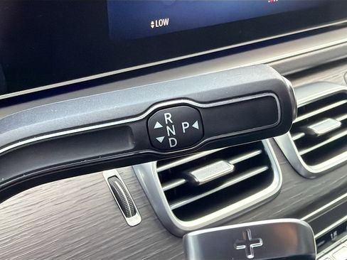 Used 2025 Mercedes-Benz GLS 450 4MATIC image 30