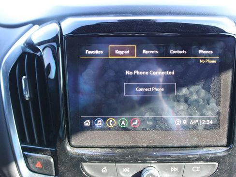 Used 2023 Chevrolet Traverse Premier image 32