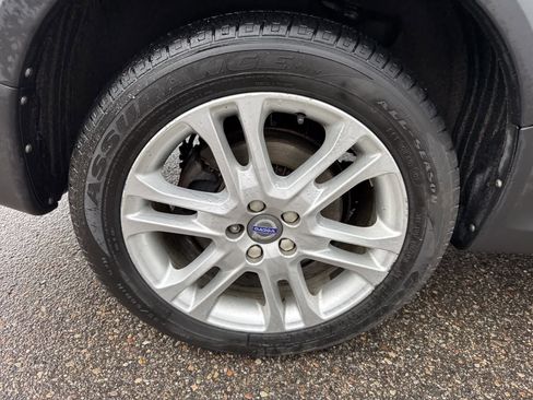 Used 2016 Volvo XC70 T5 Premier image 11