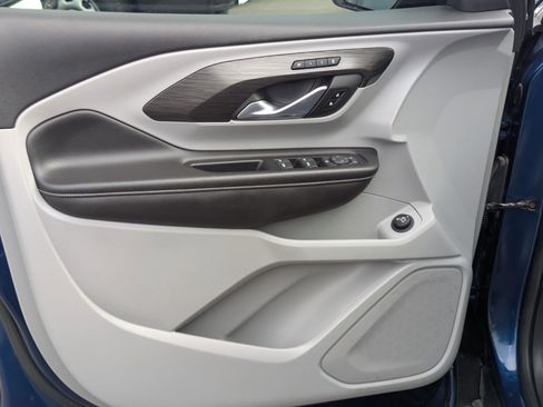 Used 2022 GMC Terrain SLT image 11