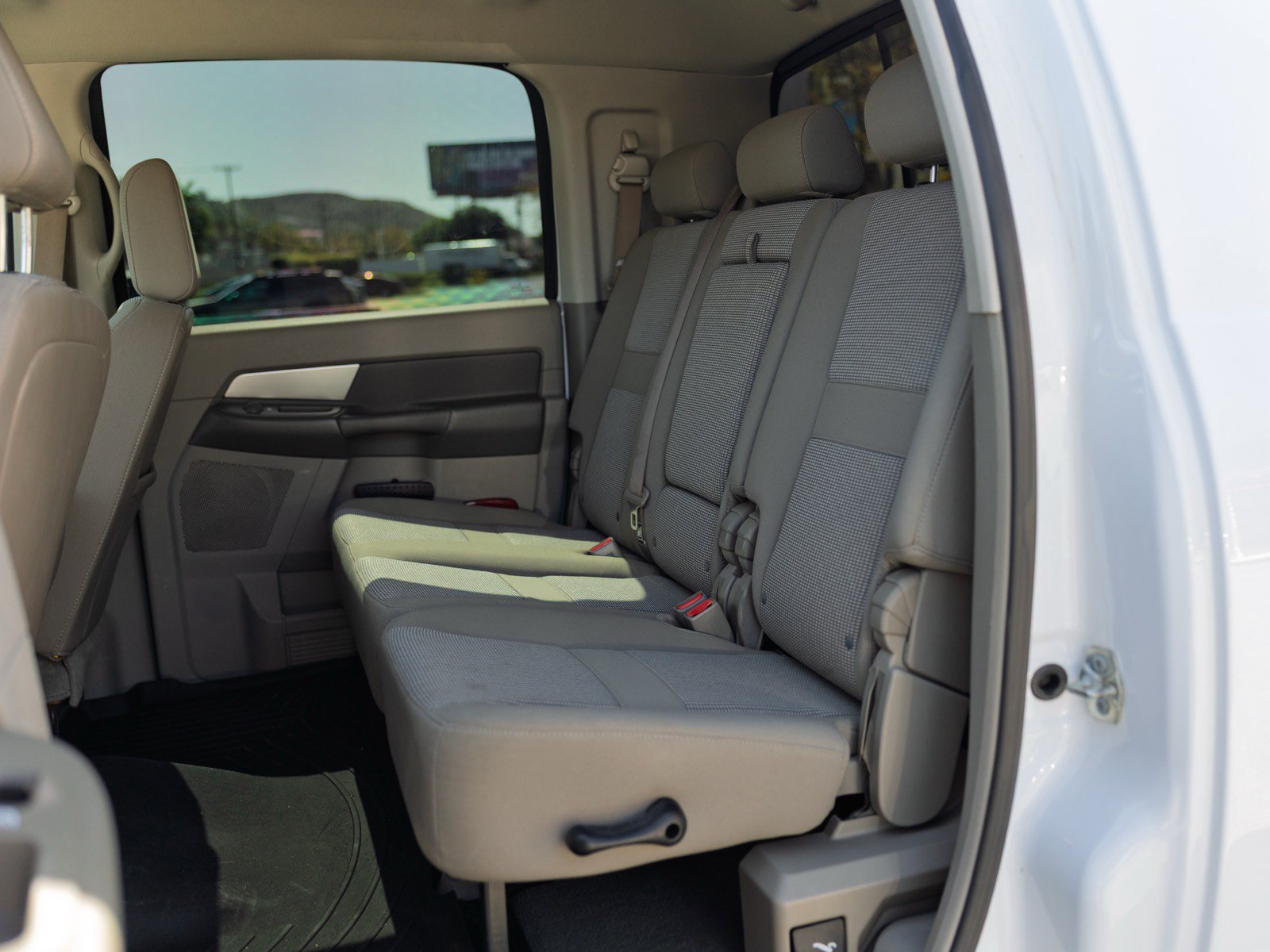 Used 2009 Dodge Ram 2500 Truck SLT w/ Popular Equipment Group AWD/4WD image 17