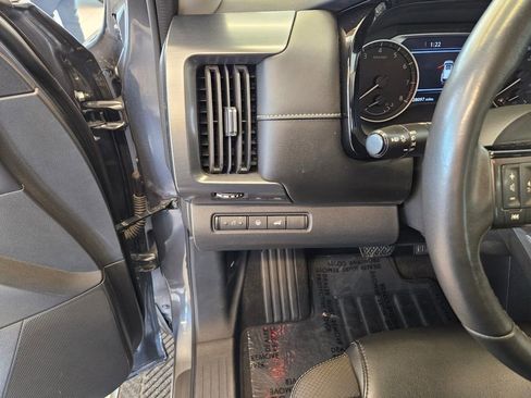 Certified 2023 Nissan Pathfinder SL image 17