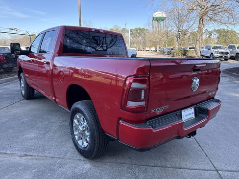 Used 2024 RAM 3500 Laramie image 5