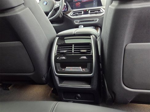 Used 2023 BMW X5 xDrive40i w/ Executive Package image 21