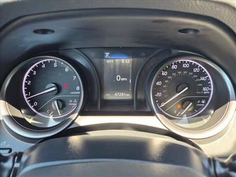 Used 2023 Toyota Camry SE FWD image 11