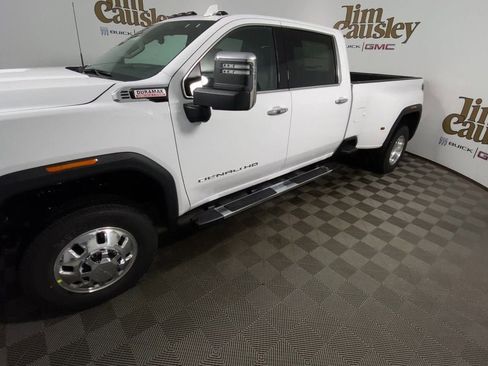 New 2026 GMC Sierra 3500 Denali w/ Denali Reserve Package image 4