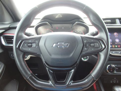 Used 2021 Chevrolet TrailBlazer RS FWD image 22