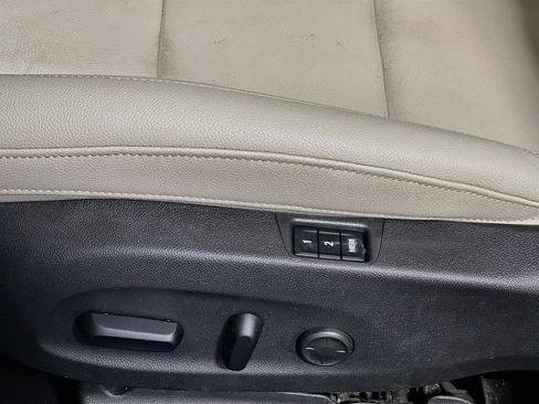 Used 2018 Buick Regal Essence w/ Driver Confidence Package #1 FWD image 15