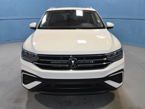 Used 2022 Volkswagen Tiguan SE AWD/4WD image 24