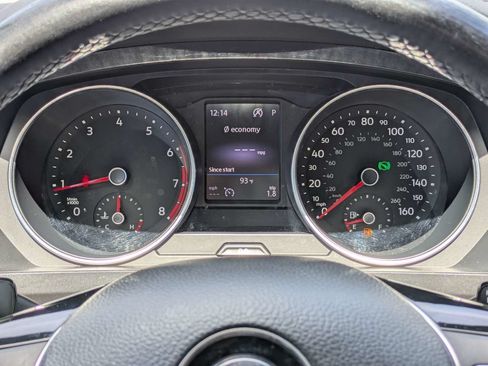 Used 2019 Volkswagen Tiguan SE FWD image 40