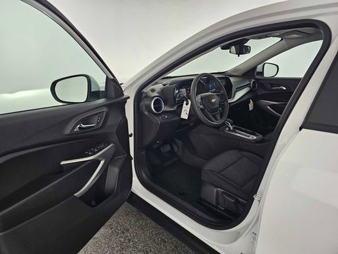 New 2026 Chevrolet Trax LS w/ LS Convenience Package image 19