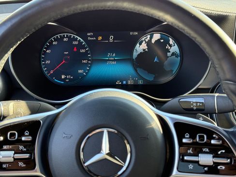 Used 2023 Mercedes-Benz GLC 300 4MATIC Coupe image 11