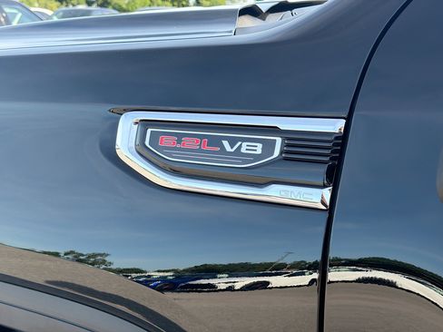 Used 2024 GMC Sierra 1500 Denali w/ Denali Reserve Package AWD/4WD image 11