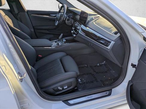Certified 2023 BMW 530i w/ Convenience Package image 22