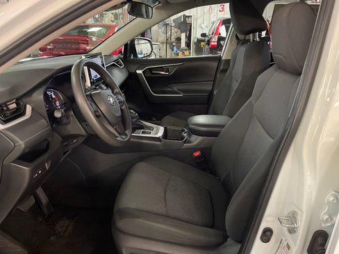 Certified 2025 Toyota RAV4 XLE AWD/4WD image 13