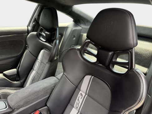 Used 2018 Porsche 911 GT3 RWD image 33
