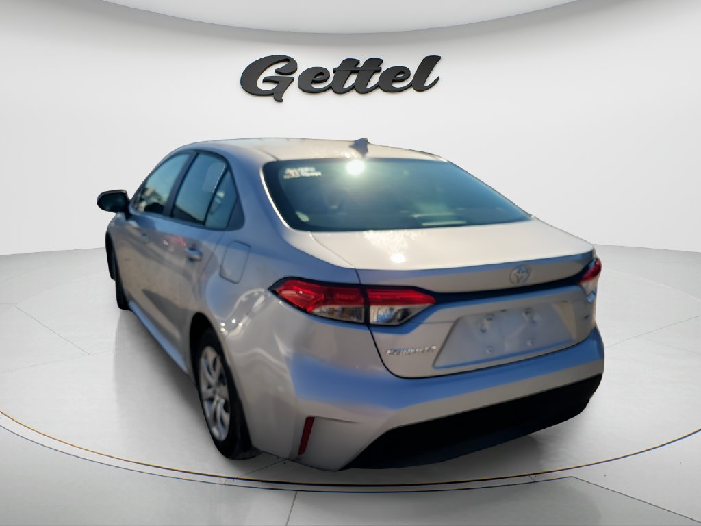 Used 2026 Toyota Corolla LE FWD image 5