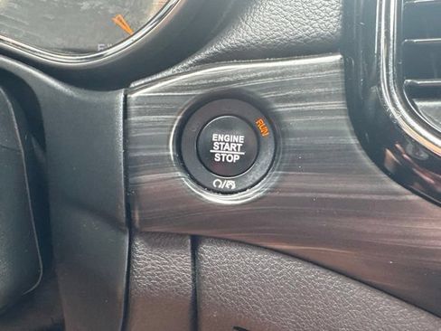 Certified 2020 Jeep Grand Cherokee Altitude AWD/4WD image 17