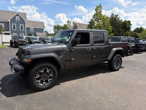 New 2026 Jeep Gladiator Sport AWD/4WD image 4