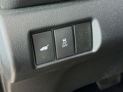 Certified 2025 Honda Pilot Touring image 9